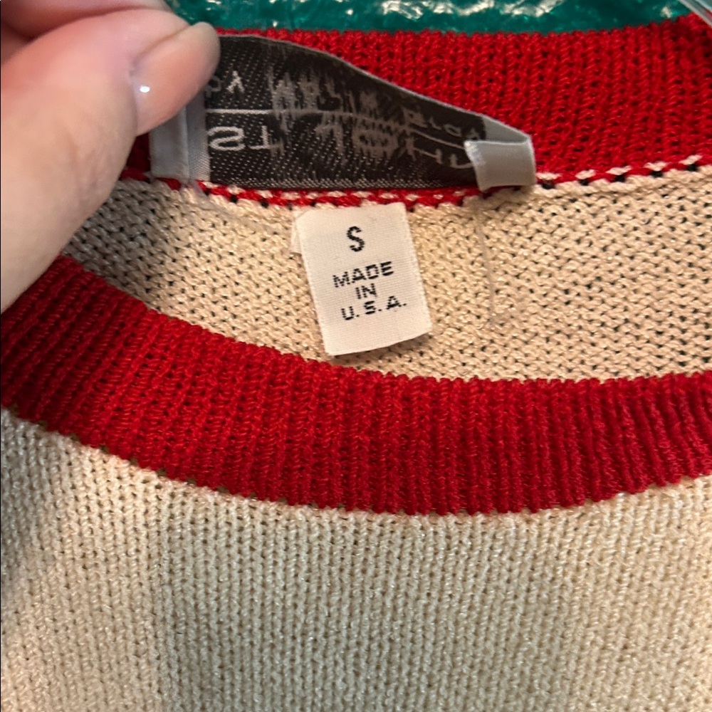 VINTAGE St. John Sweater with Red Accents - Picture 10 of 10